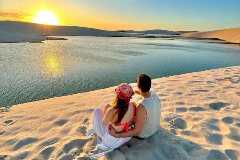 Pôr do sol inesquecível na Lagoa do Amâncio em Jericoacoara